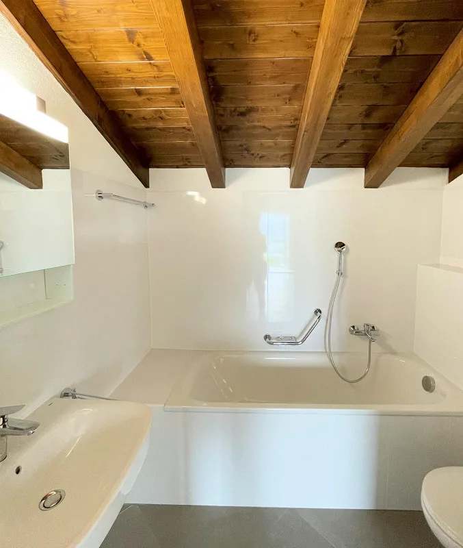 Spacious completely renovated villa in a convenient and quiet area