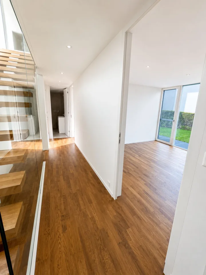 Modern, elegant und frei stehend