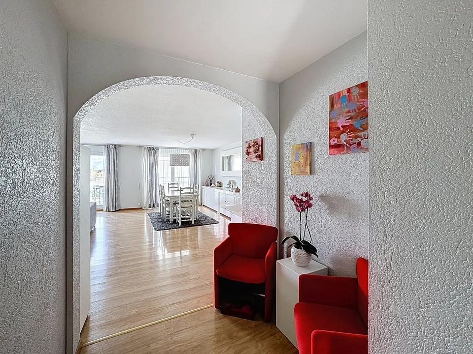 Penthouse-Wohnung mit 5,5 Zimmern, zwei Terrassen und zwei Balkonen