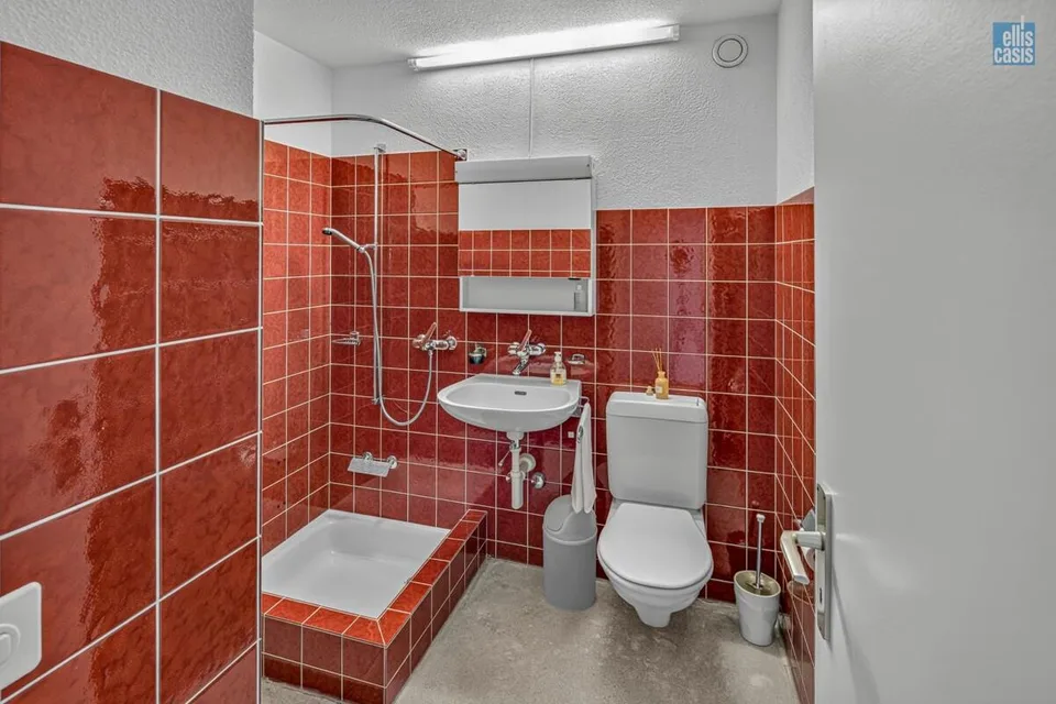 2,5-Zimmer-Parterrewohnung mit Charme, zentral und ruhig gelegen