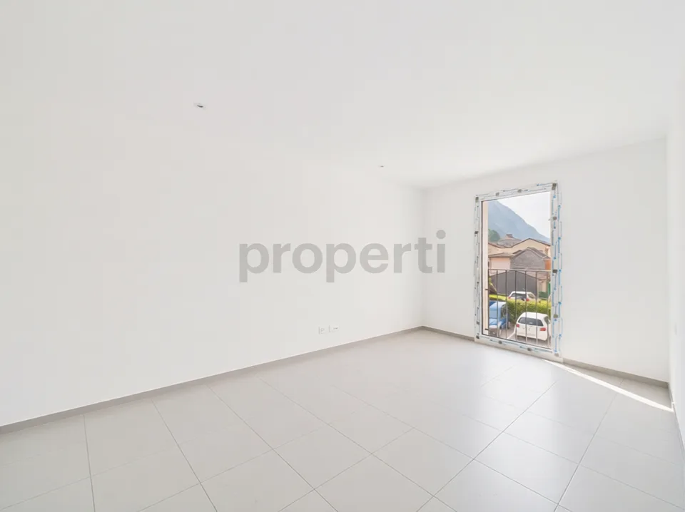 Modernes Penthouse mit 2,5 Zimmern, Aufzug und Parkplatz, Biasca