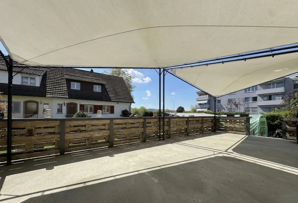 Renovated 7.5-room single-family house with large garden, Solothurn
