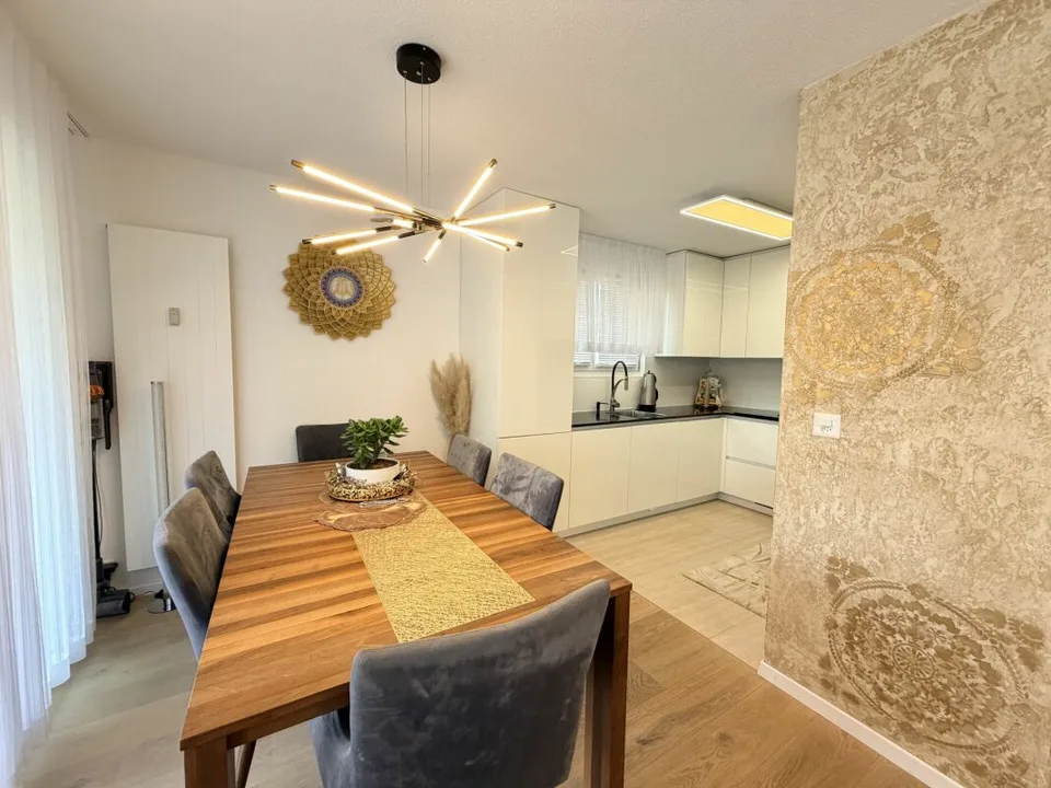 Appartement attrayant de 4,5 pièces avec beaucoup de confort de vie
