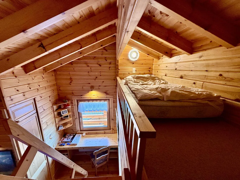 Großes Chalet in Anzère mit 6,5 Zimmern in ruhiger Lage, nahe dem Zentrum mit sehr schönem Blick
