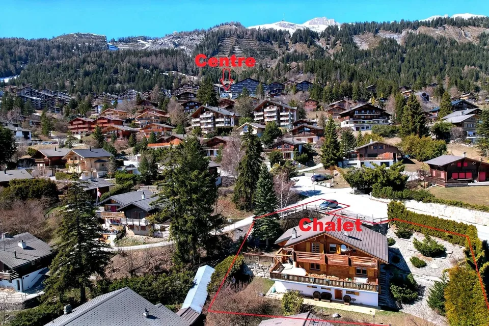 Grand chalet à Anzère de 6.5 pièces dans quartier calme, proche du centre avec très belle vue