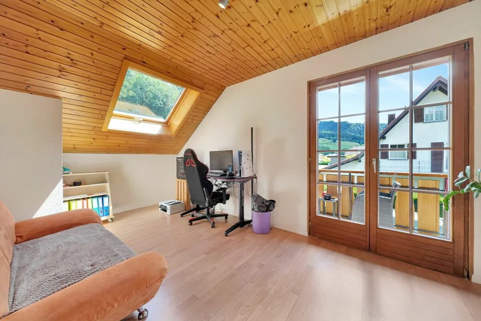 Freistehendes Einfamilienhaus mit Umschwung an toller Lage
