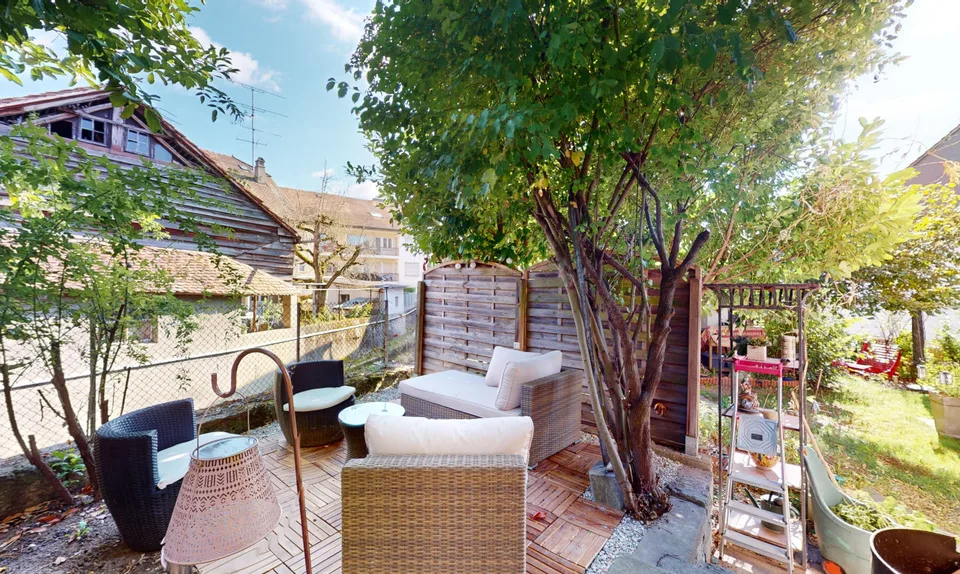 High yield for this rental building not to be missed!