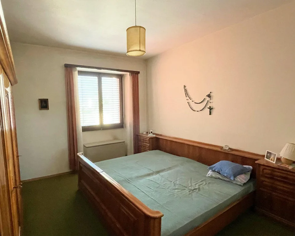 Appartement duplex + appartement à revenu + magasin