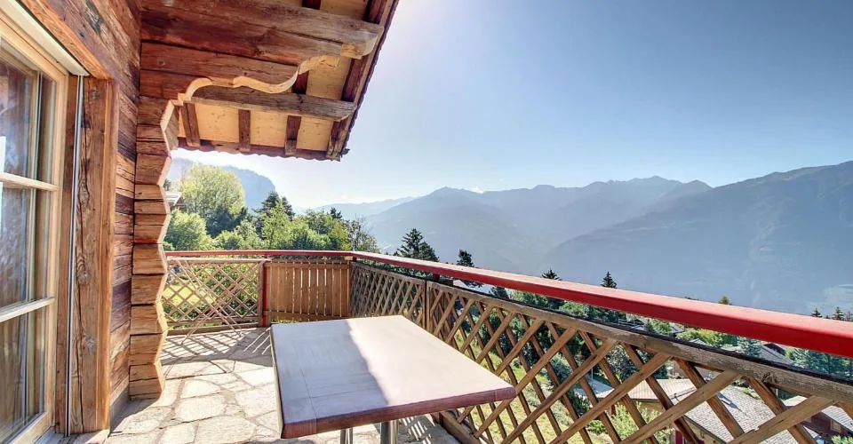 Duplex mit 5.5 Zimmern, Balkon und Panoramablick in einer Zweitwohnung – Foto 7 von 25