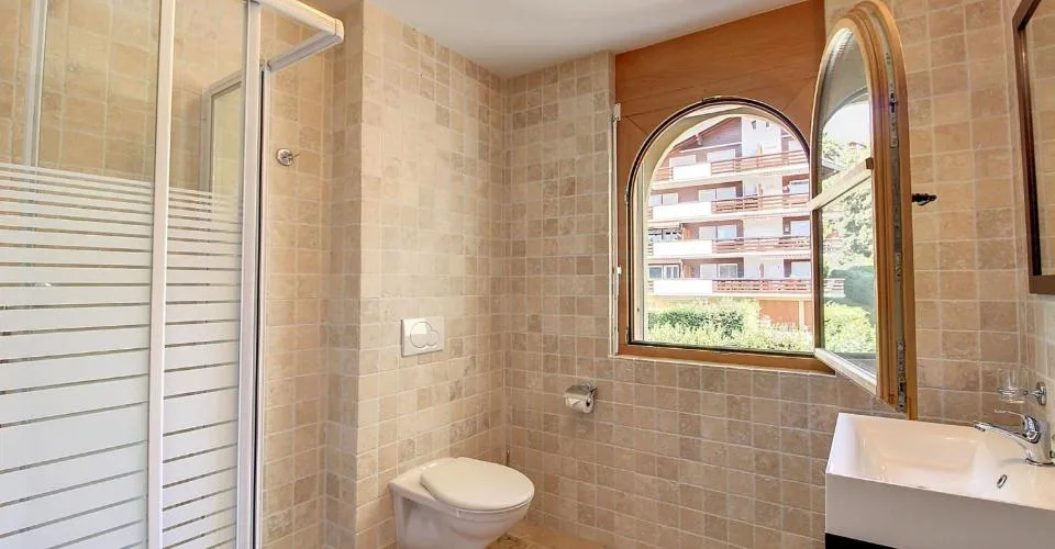 Duplex mit 5.5 Zimmern, Balkon und Panoramablick in einer Zweitwohnung – Foto 10 von 25