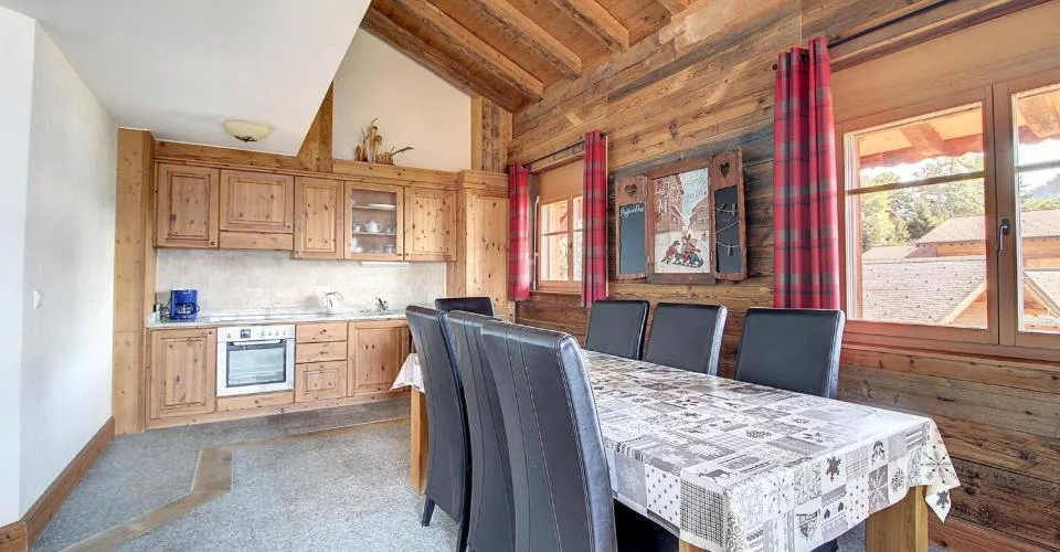 Duplex mit 5.5 Zimmern, Balkon und Panoramablick in einer Zweitwohnung – Foto 3 von 25