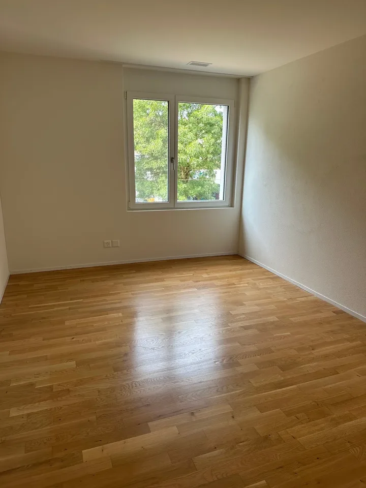 Appartement lumineux de 4,5 pièces avec balcon à Bremgarten