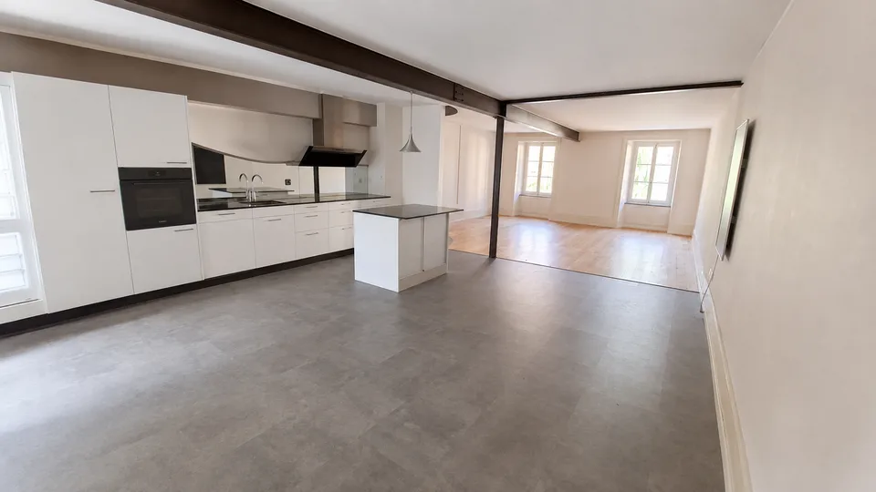 Appartamento rustico di 6,5 stanze con giardino nella città vecchia di Erlach
