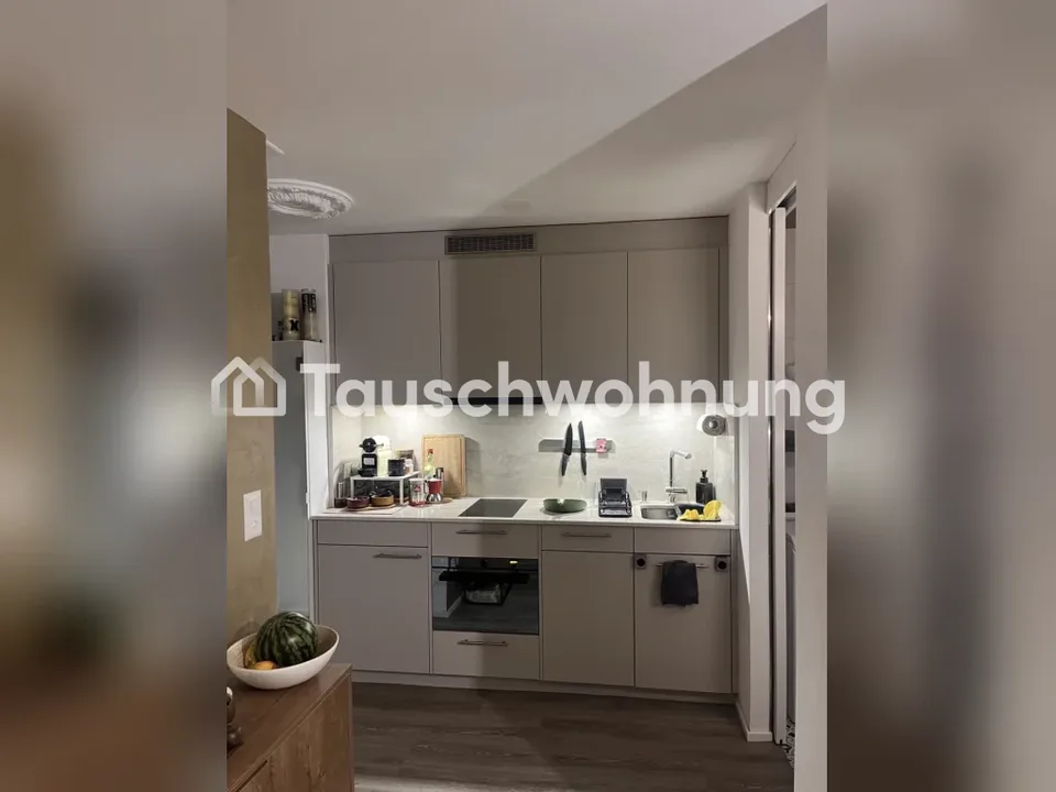 Helle, ruhige 1.5 Zimmerwohnung mit Balkon & Blick ins Grüne