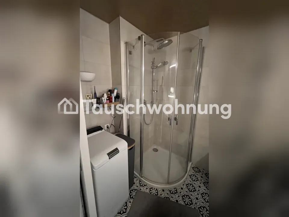 Helle, ruhige 1.5 Zimmerwohnung mit Balkon & Blick ins Grüne