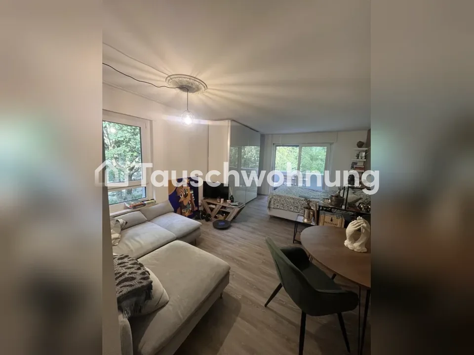 Helle, ruhige 1.5 Zimmerwohnung mit Balkon & Blick ins Grüne