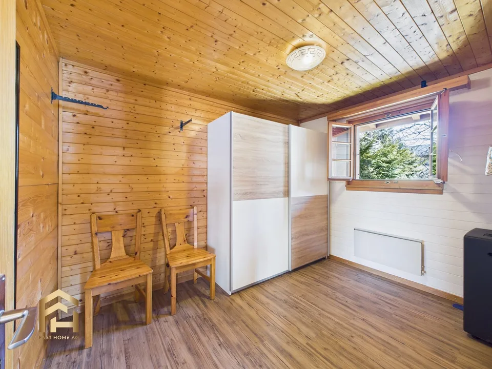 Sunny Chalet with Apartment and Expansion Potential