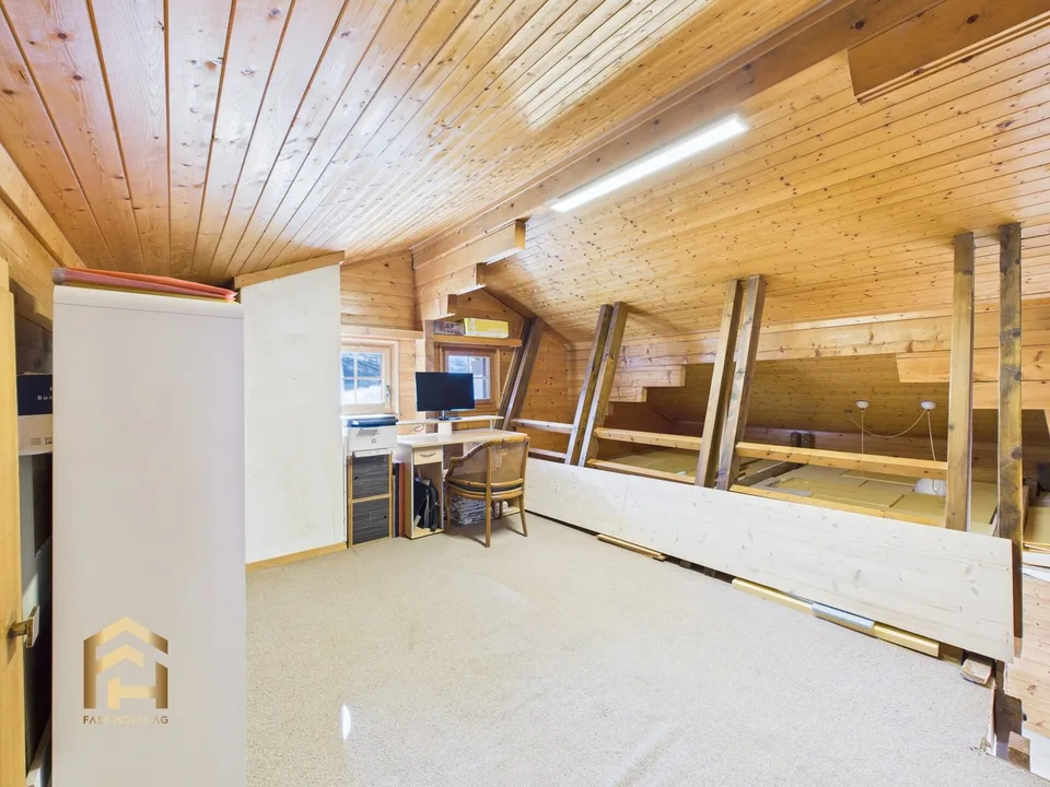 Sunny Chalet with Apartment and Expansion Potential