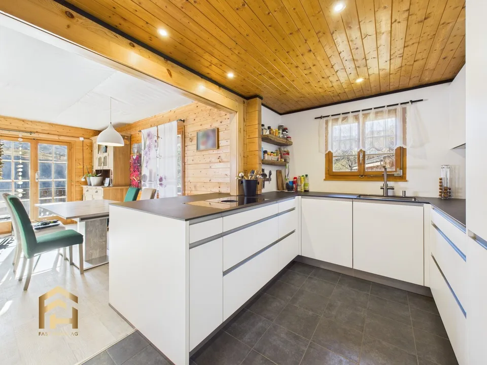 Sunny Chalet with Apartment and Expansion Potential