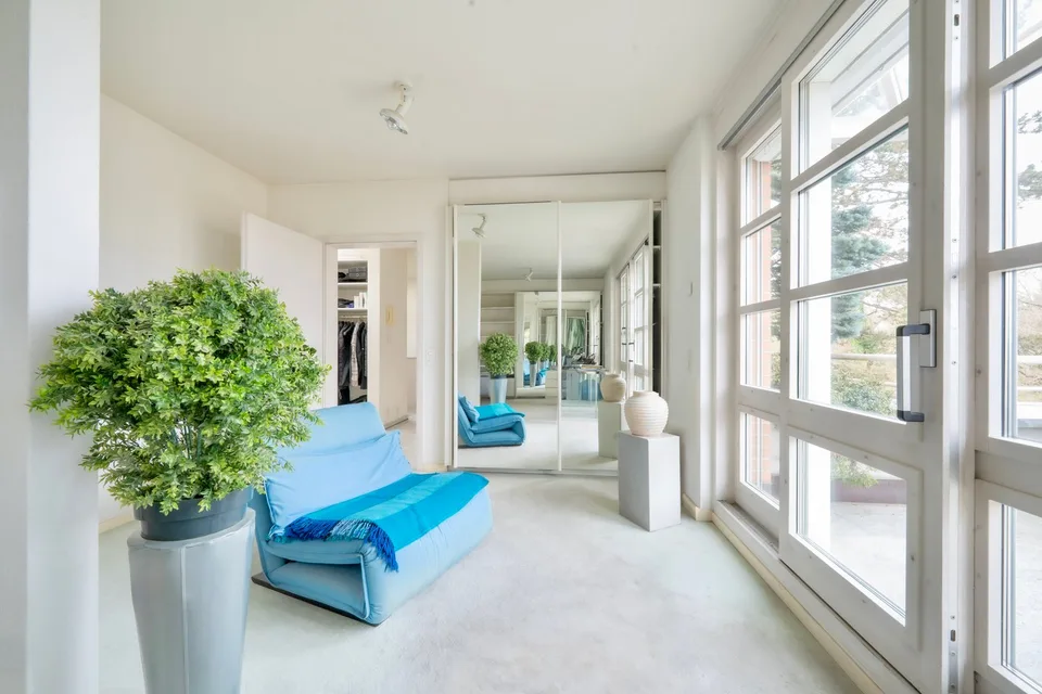 Exclusive penthouse apartment with wrap-around terraces and panoramic views over Basel