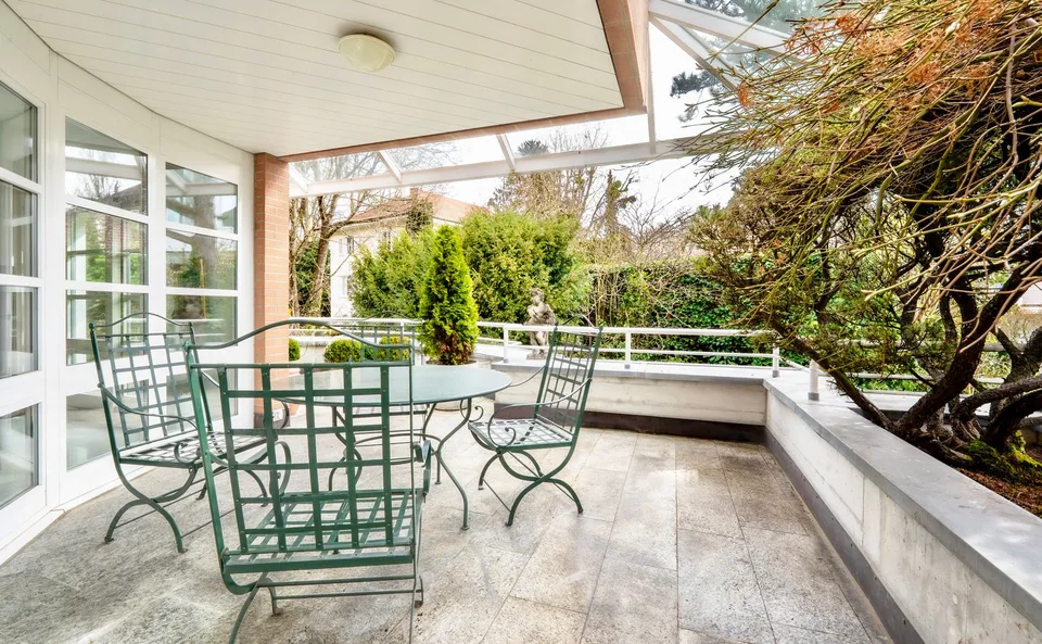 Exclusive penthouse apartment with wrap-around terraces and panoramic views over Basel