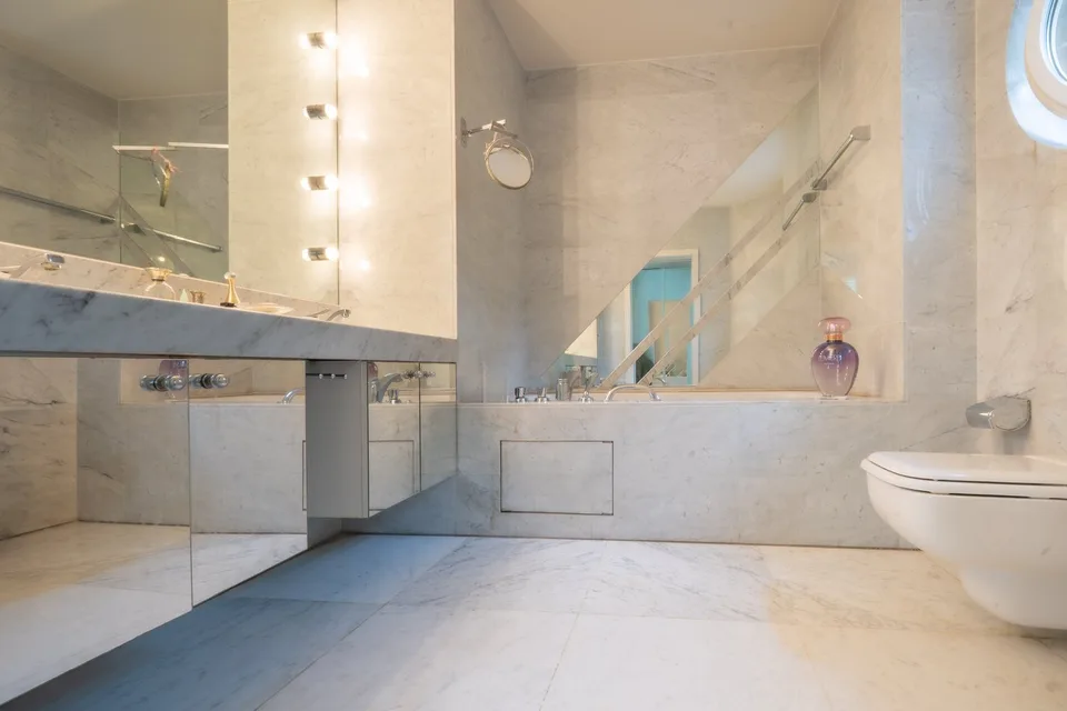 Exclusive penthouse apartment with wrap-around terraces and panoramic views over Basel