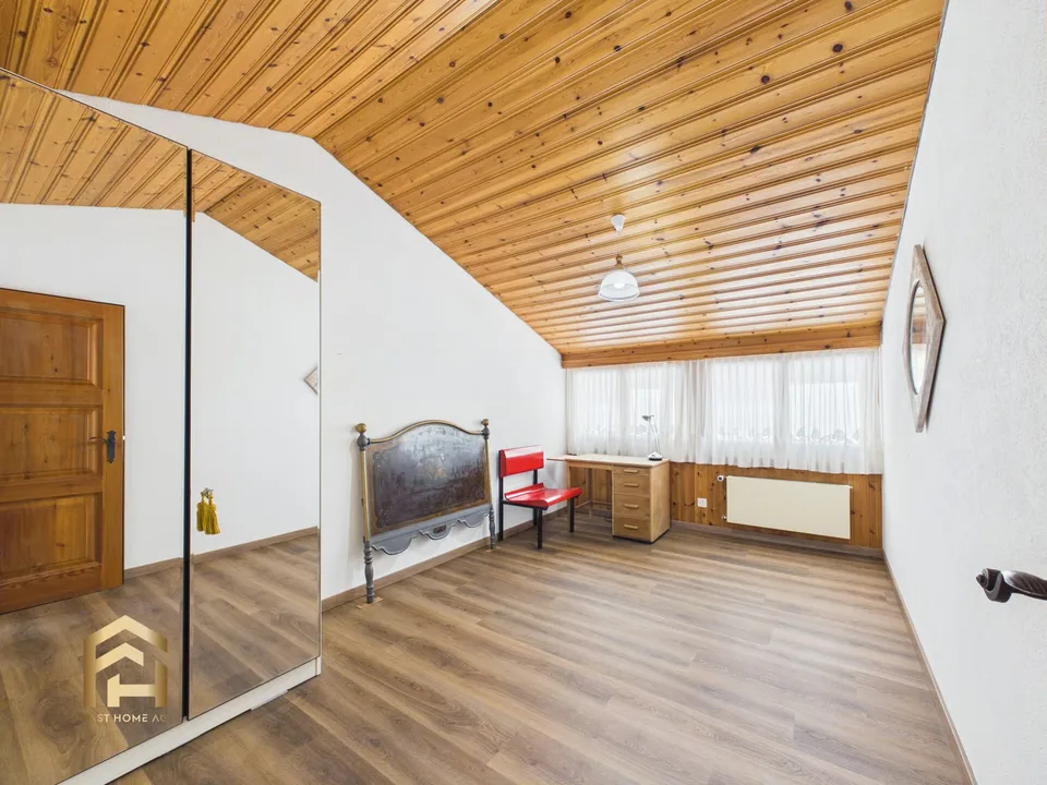 Proprietà tradizionale con potenziale di sviluppo a Gondo – foto 9 di 13