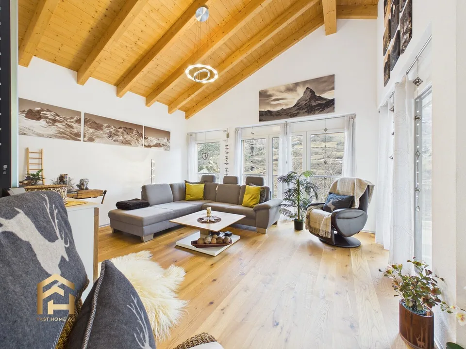 Exklusive 5.5-Zimmer-Duplexwohnung mit sonnigem Alpenblick