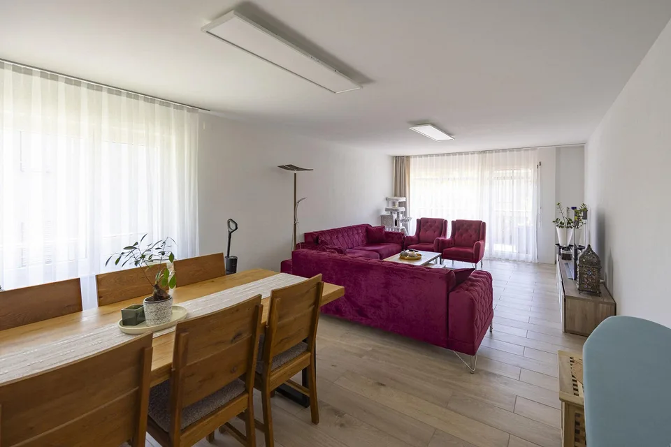 Moderne 5.5 Zimmer-Eigentumswohnung