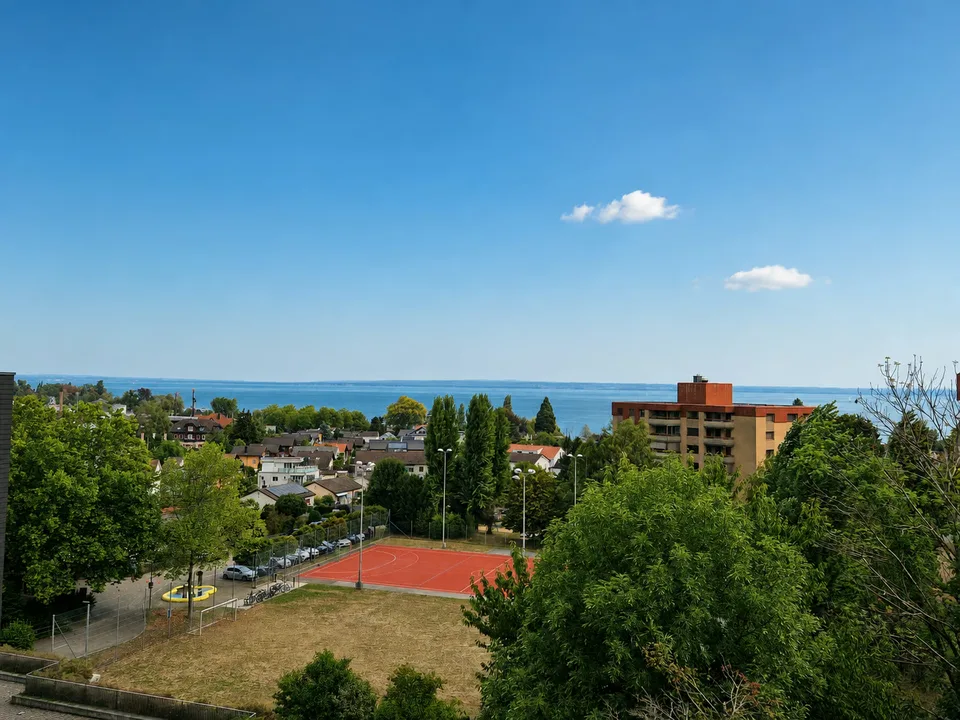 Vivere su tre piani – esclusivo triplex di 3½ camere con terrazza sul tetto e vista lago – foto 3 di 15