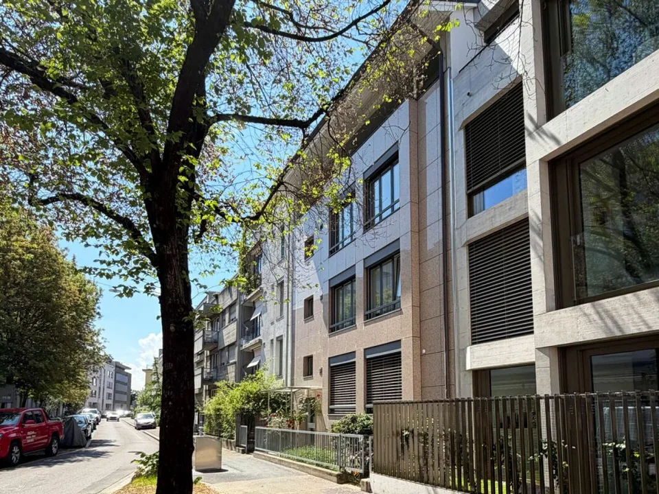 Mehrfamilienhaus mit 3 Wohnungen im zentralen Bachletten-Quartier