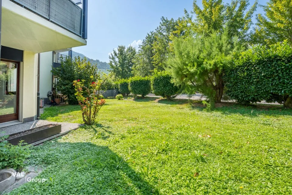 Agréable, avec bel espace jardin, à deux pas de la capitale