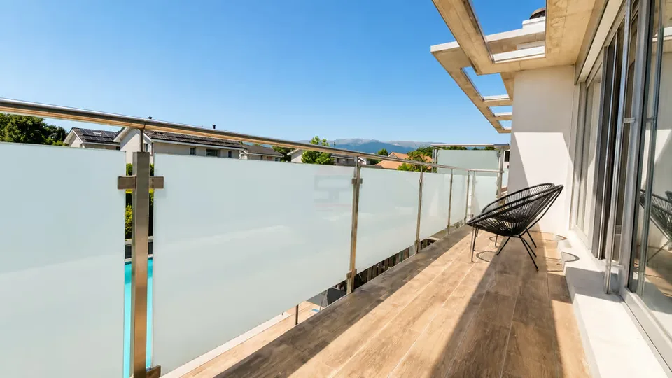 Villa im modernen Stil mit Prestige in der Nähe von Genf – Foto 8 von 18