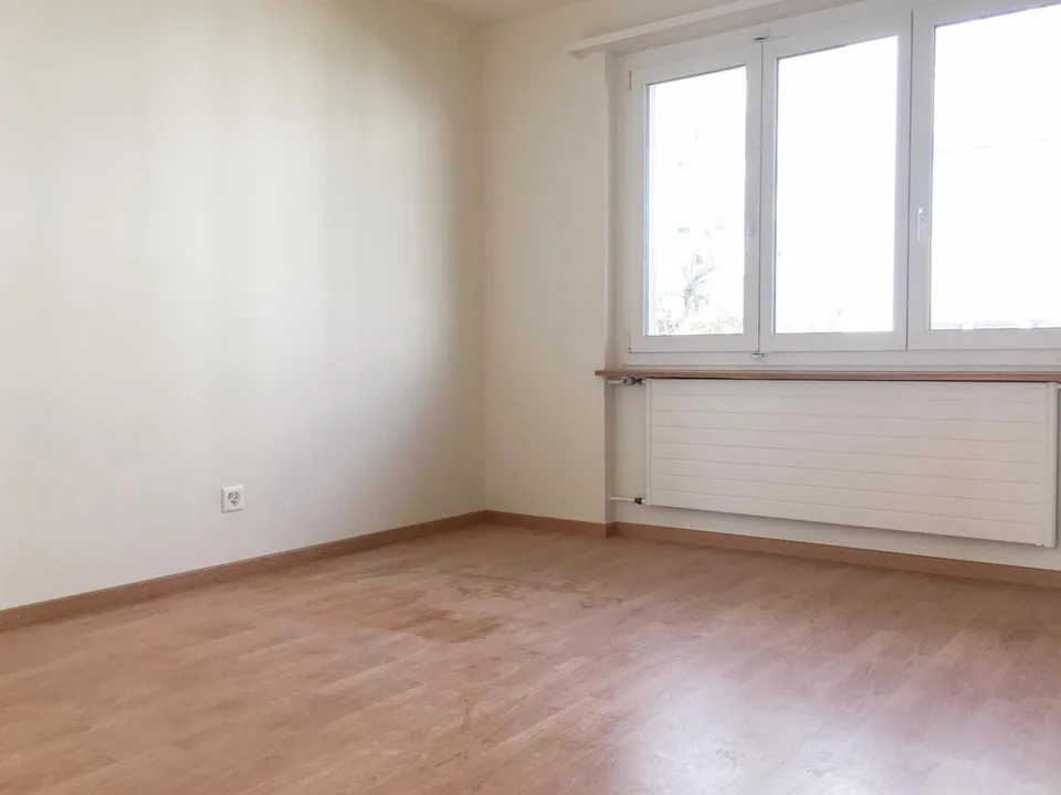 Appartement de 4 pièces au 3ème étage à louer à Peseux