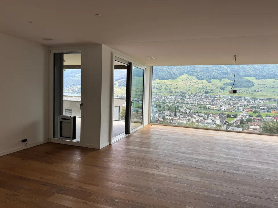 Grosszügige 4½-Zimmer-Wohnung mit Seesicht und sonnigem Balkon in Ennetbürgen mieten