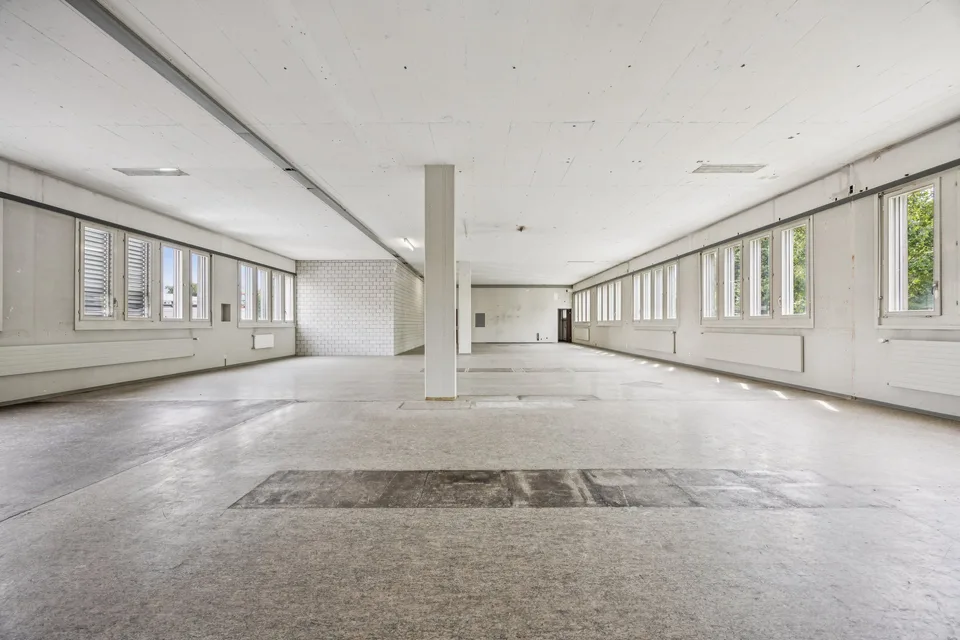 Commercial space