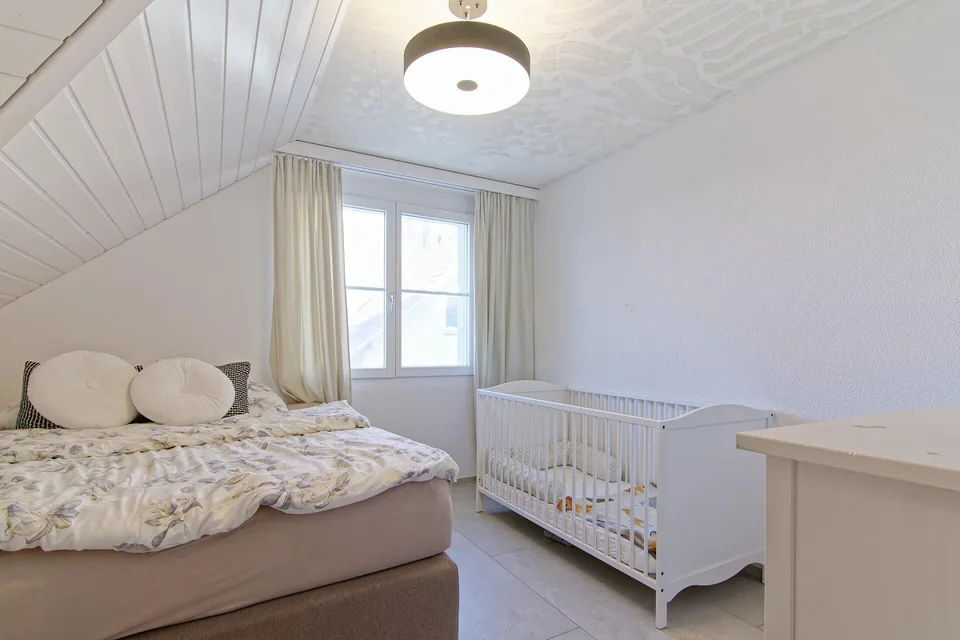 Grosse, helle 4.5-Zimmer Dachwohnung mit Galerie