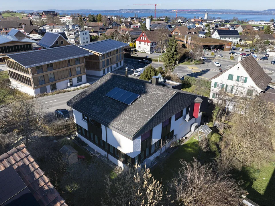 Spacious Single-Family or Multi-Generational House