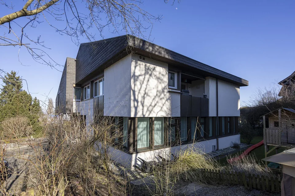 Spacious Single-Family or Multi-Generational House