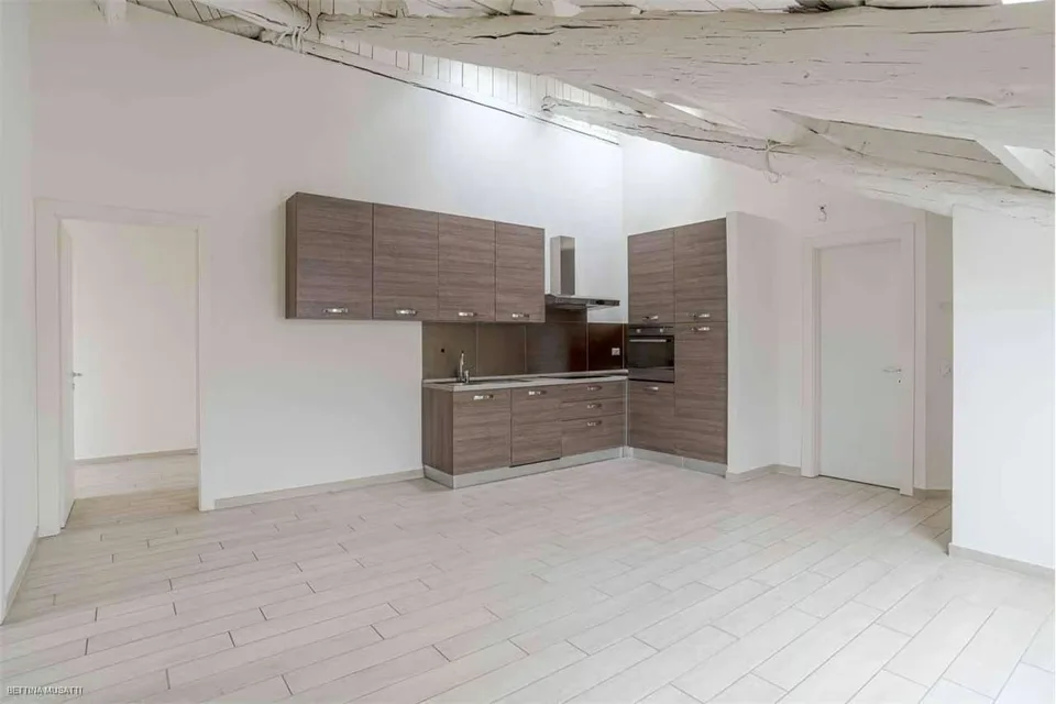 BALERNA | IMMEUBLE ENTIEREMENT RENOVE - EXCELLENTE OPPORTUNITE – photo 7 sur 11