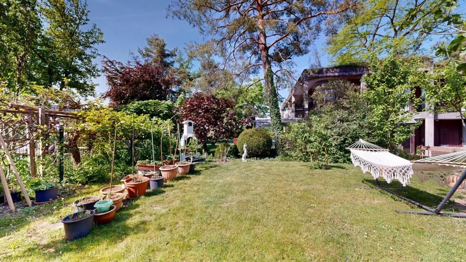 Wohnglück mit Garten und viel Charme - Reiheneckhaus in Pieterlen