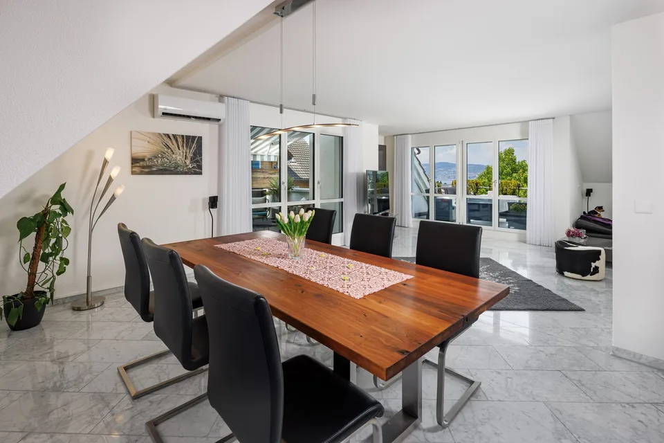 Appartement en duplex penthouse de 6,5 pièces