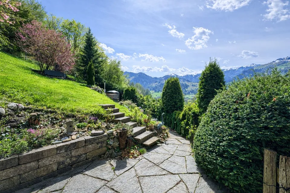 Von den Bergen geküsst - Ihr Zuhause, wo die Berge zum Greifen nah sind