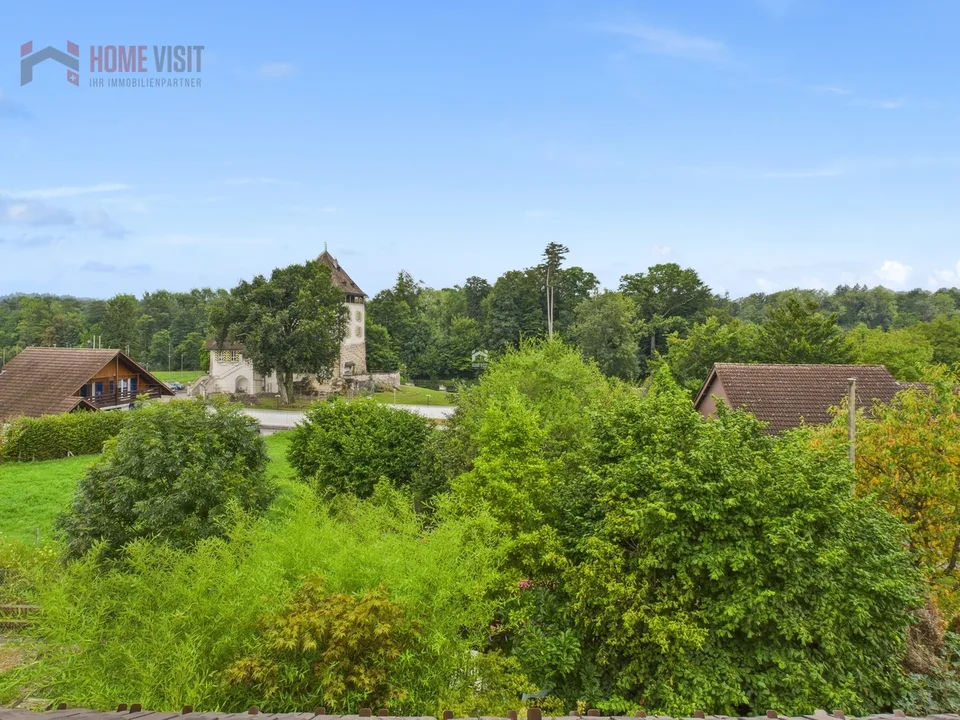 Grosszügiges EFH mit Gartenparzelle & Weitsicht – nahe der Aare