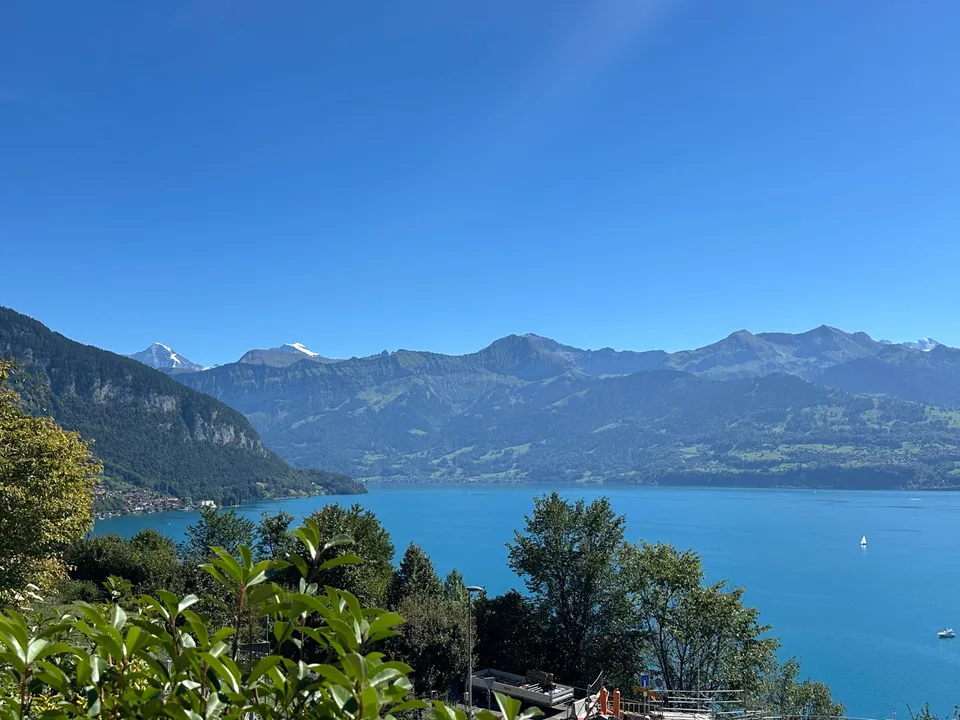 2.5 Zimmer Wohnung in Gunten – Foto 1 von 14