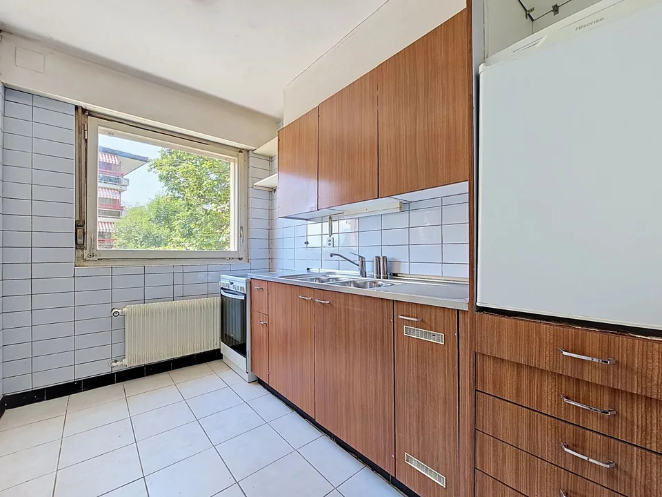 Appartement de 4 pièces à rénover proche du lac