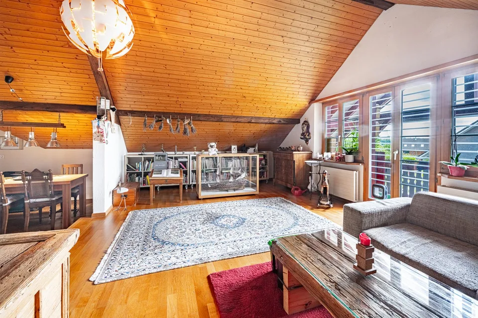 Attraktives Dreifamilienhaus an zentraler Lage