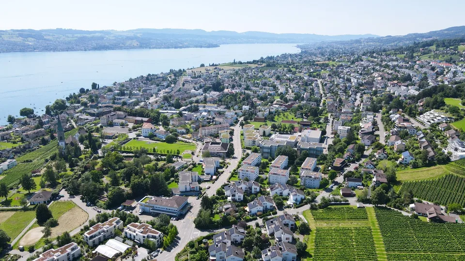 Neubau "VILYA" - Wohnen mit überragender See- und Bergsicht an ruhiger Lage