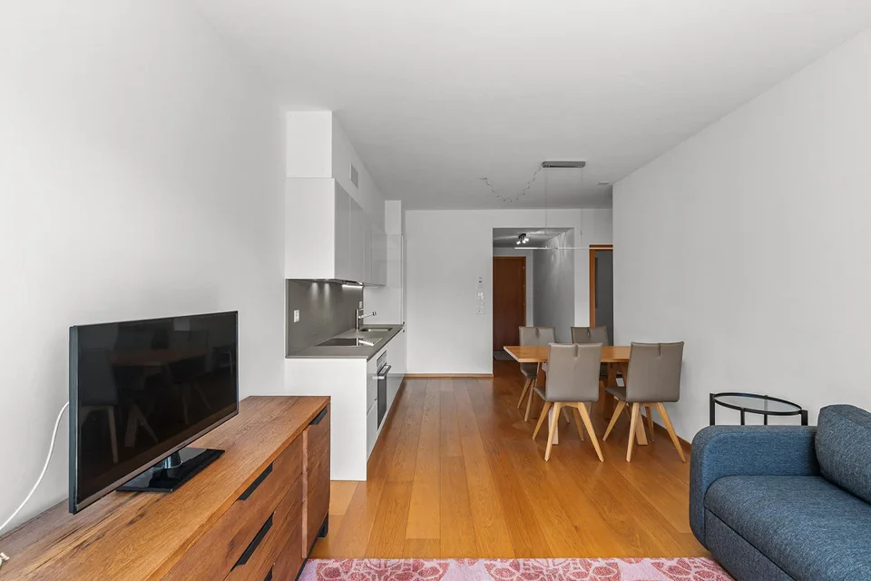 Charmante 3.5-Zimmer-Terrassenwohnung mit Ski-In/Ski-Out in Laax