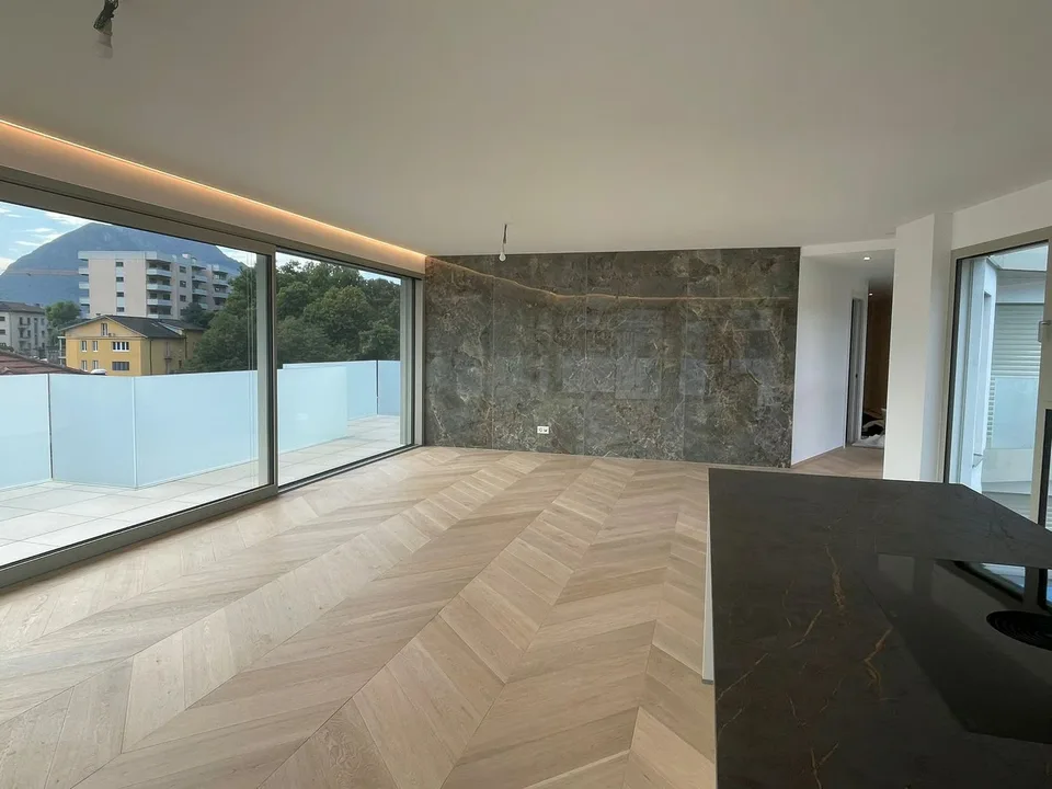 Elegante Wohnung mit Dachterrasse in Massagno – Sofort verfügbar